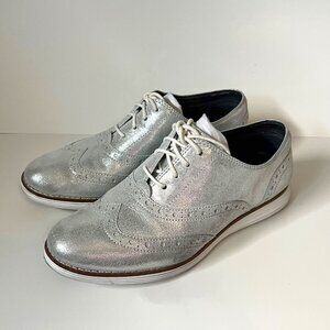 Cole Haan Women’s OriginalGrand Wingtip Oxford, Dusty Silver Metallic, Size 6.5